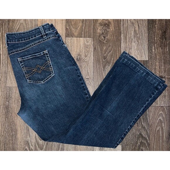 Cato Premium Boot Cut Jeans Size 14P Women’s Jean - Picture 6 of 7